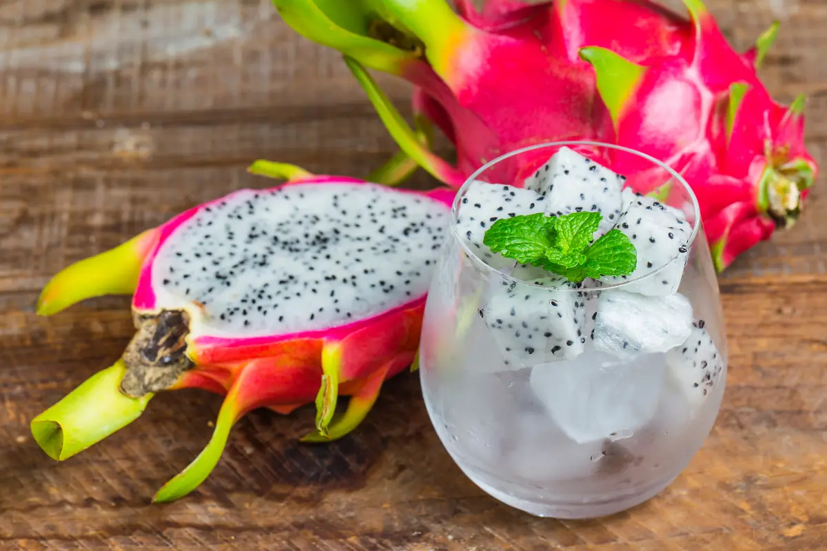 Conheça os incríveis benefícios do suco de pitaya para a saúde, aprenda como fazer em casa mais de 10 variações de receitas do delicioso e nutritivo suco de pitaya,