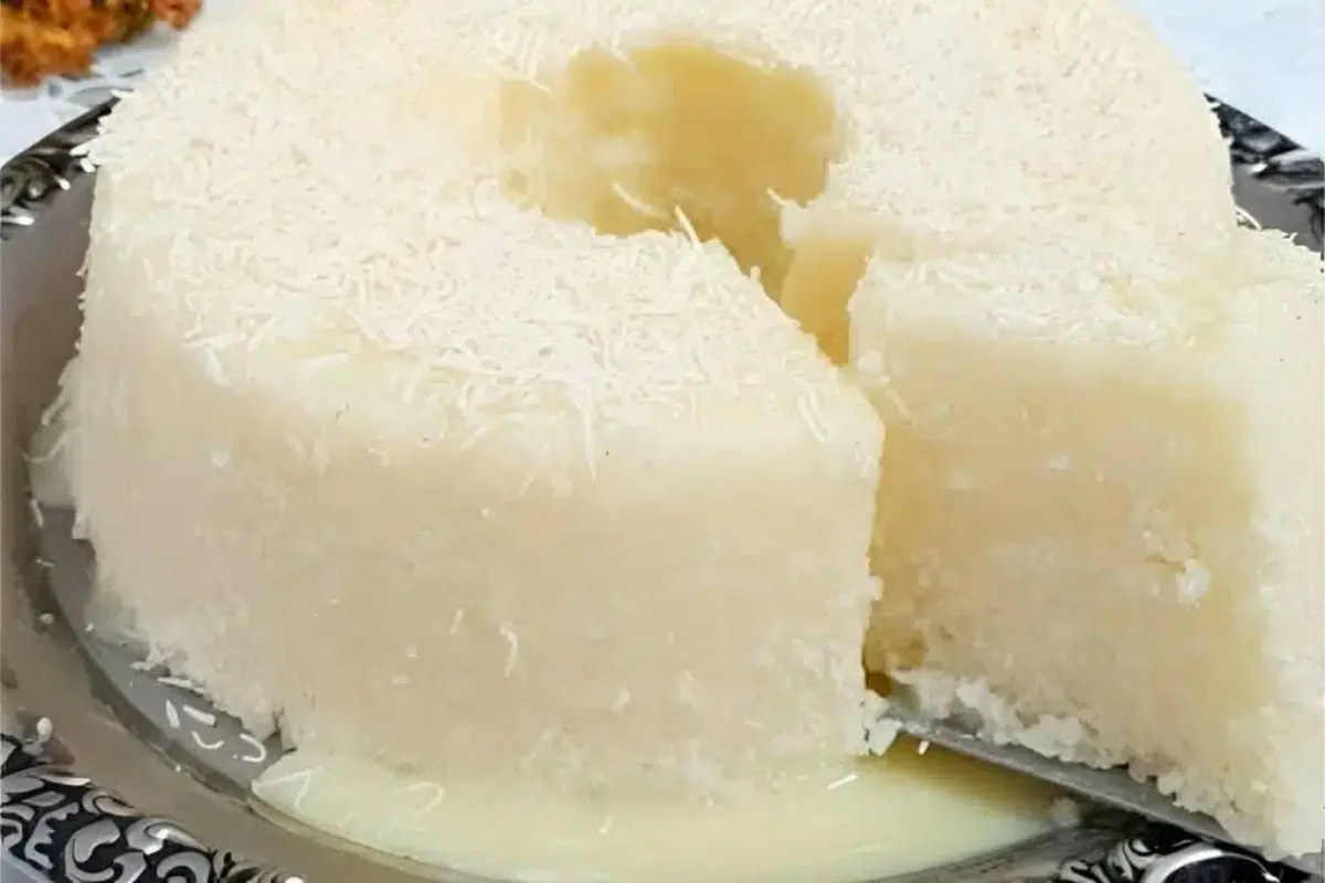 Aprenda a preparar um delicioso bolo de tapioca cremoso que não vai ao forno, utilizando 6 técnicas infalíveis reveladas pelos maiores confeiteiros. Descubra como fazer esse bolo irresistível, com uma textura perfeita e sabor marcante. Além disso, aprenda uma receita especial de cobertura para tornar o seu bolo de tapioca ainda mais irresistível