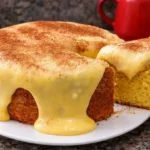 Os segredos para um bolo de milho com curau cremoso incrivelmente fofo e úmido