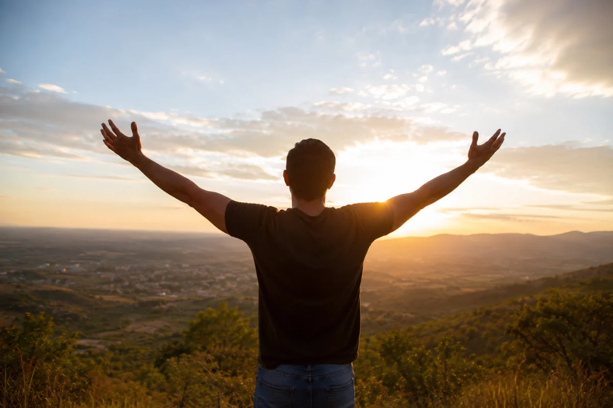 Oração para abrir caminhos e fortalecer a fé em Deus. Encontre esperança, proteção e direção espiritual para vencer dificuldades e abrir novas oportunidades na vida.