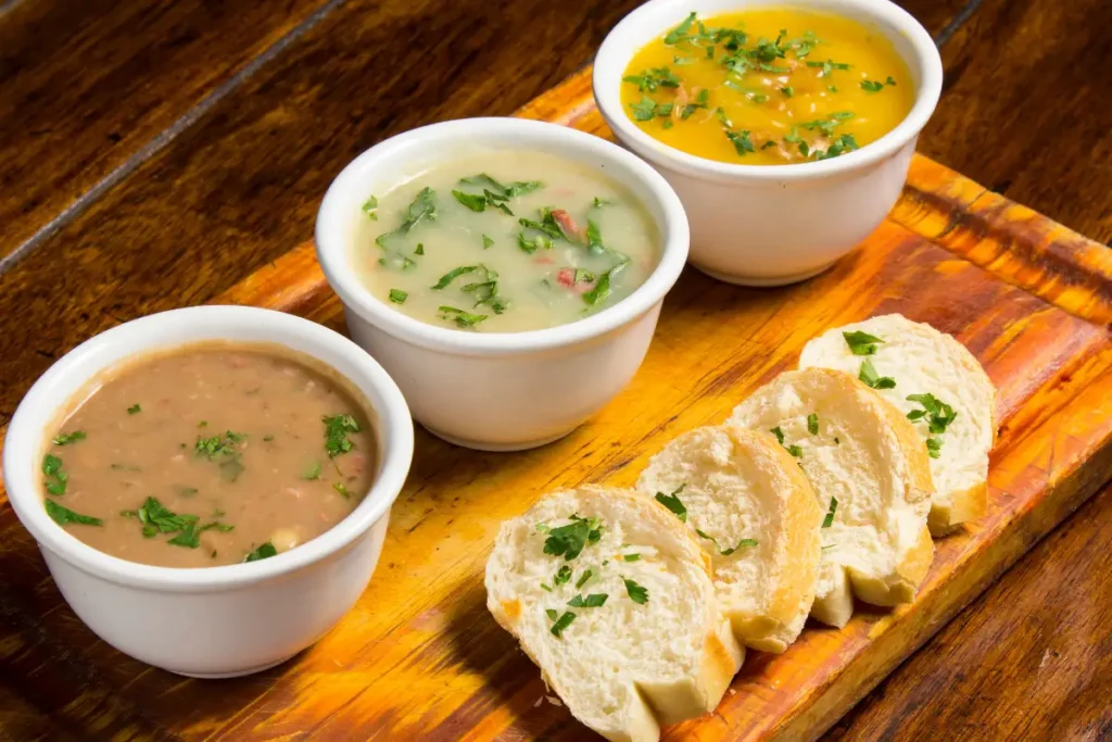 Aprenda como fazer caldos para vender, descubra os sabores mais lucrativos, custos iniciais, faturamento e dicas para aumentar as vendas no inverno.